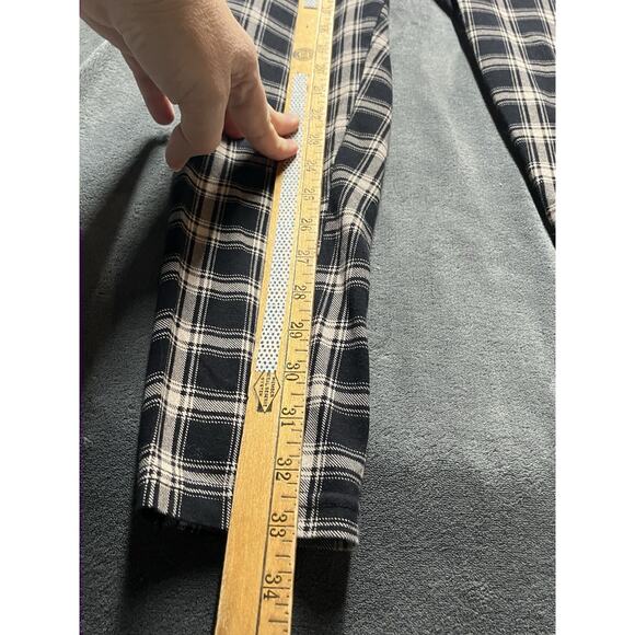 Torrid Leggings Woman’s Sz 1X Black White Plaid Ankle Elastic Waist Stretch - Picture 2 of 5